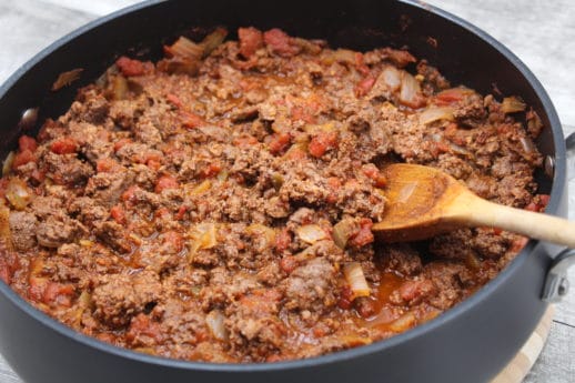 With Cinco de Mayo quickly approaching, I decided to make a taco tortilla bake. Using pureed avocado and egg, I was able to make the "tortillas" which I then layered with taco meat and cheese.