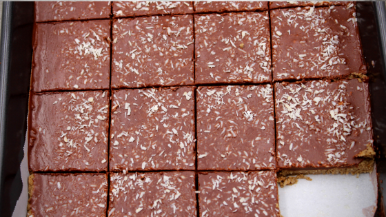 By simply combining sunflower seed butter and some coconut flour, you can create homemade sunbutter bars for a fraction of the price.