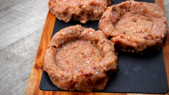 By cooking and combining the pancetta or bacon into the burger patty, you get every flavour in every bite. Load your burger bowl with an egg, tomato, mayo or cheese for the perfect, highly customizable burger.