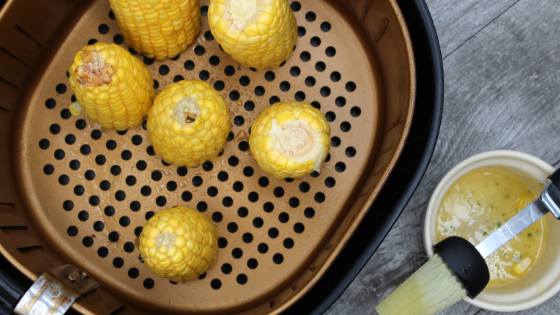 This is by far the best way to make corn on the cob. Super easy, just add corn to your air fryer and within minutes, you have crunchy and delicious corn on the cob.