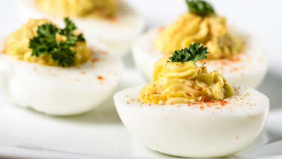 Follow me as I attempt my first egg fast. Simple and easy meals, keto and many Whole30 approved.