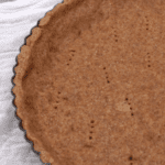 With only 5 ingredients, this crust can be used as the base for a cheesecake or a tart crust. Graham cracker in texture and taste, this crust requires only almond flour, flax, brown sugar, butter and cinnamon. Gluten-Free, Keto and simple, this will quickly become your go-to crust for all your desserts.