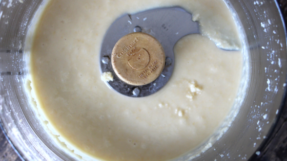 Making delicious nut butters at home couldn't be any easier. From coconut, almond, macadamia, cashew and walnut, making them at home is so much cheaper and tastier than buying them at the store.