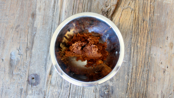 This amazing apple cinnamon crumb bread uses either apples or chayotes to keep the carbs low. Healthy, delicious and easy to make, you can have homemade keto, gluten-free apple cinnamon crumb bread in minutes.