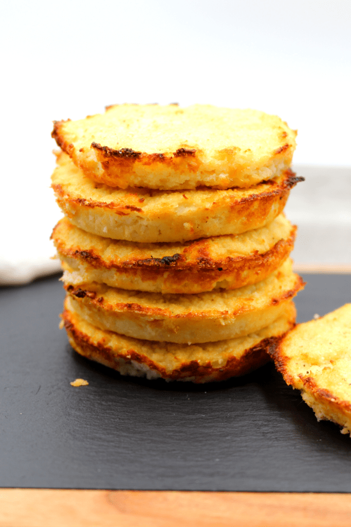 These are the perfect Whole30 and Paleo side dish. These riced cauliflower patties are also very easy to make.