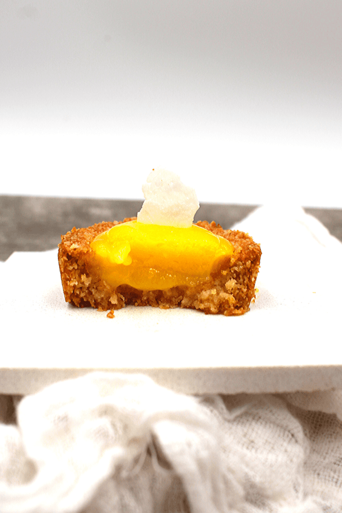Thick and creamy filling that is perfect to serve to your guests. No silverware required!