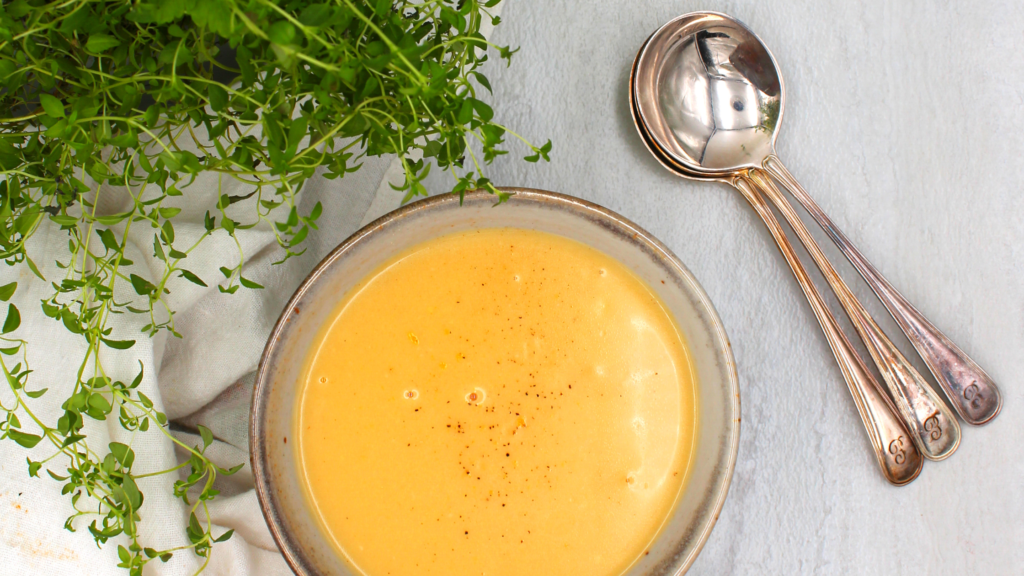 a bowl of mustard sauce
