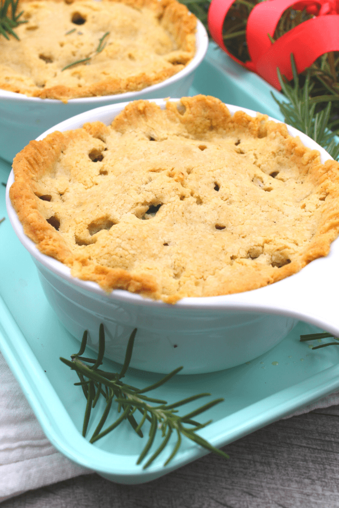 delicious bowls of vegan pot pies