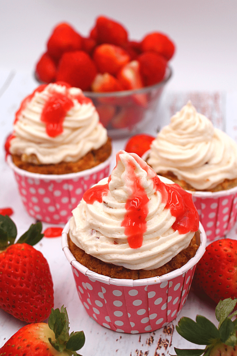 Keto Strawberry Shortcake Cupcakes with Cream Cheese Frosting - My ...