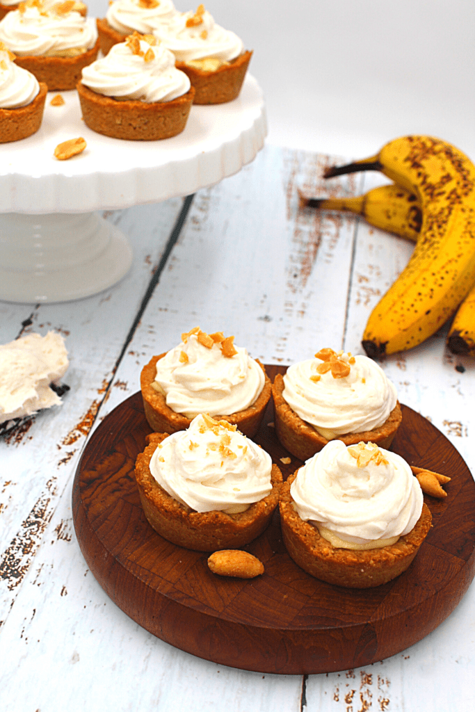 keto mini banana pudding pies