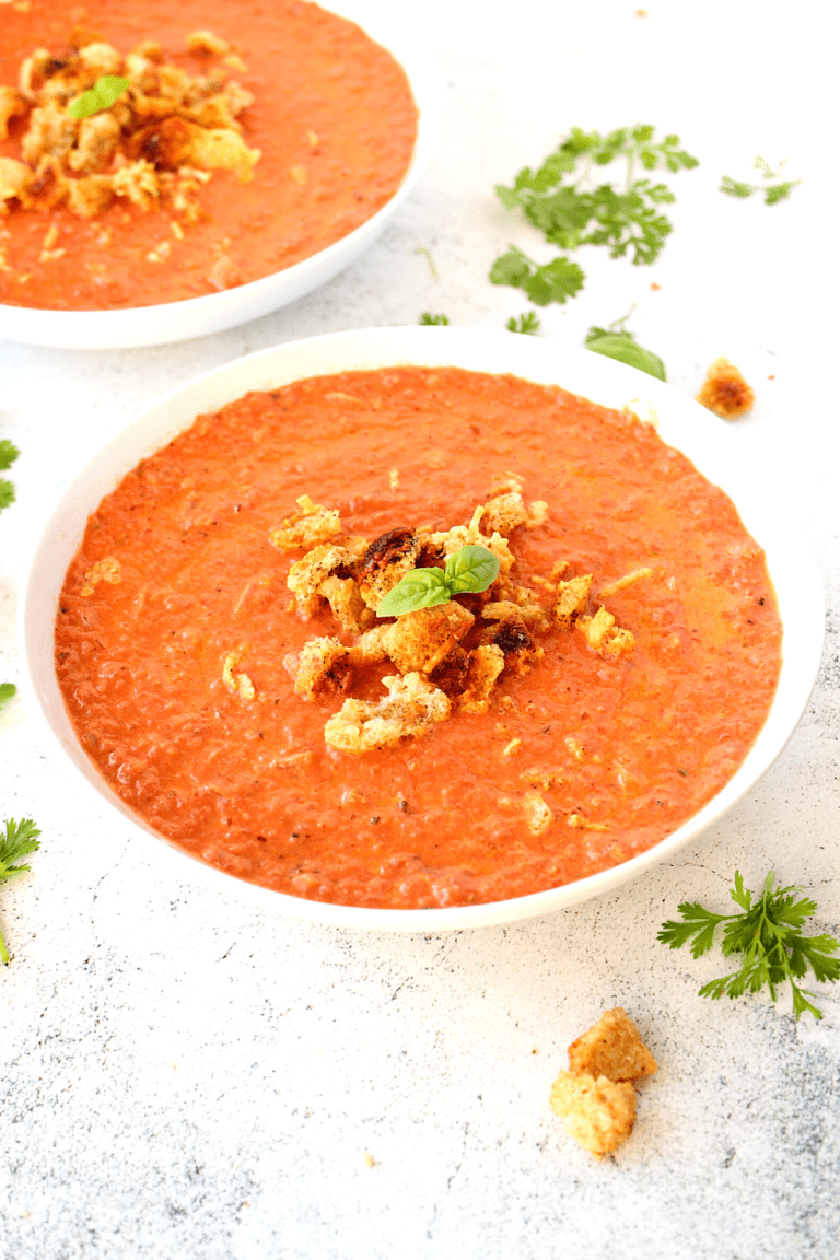 keto creamy tomato soup with keto garlic pork rind croutons