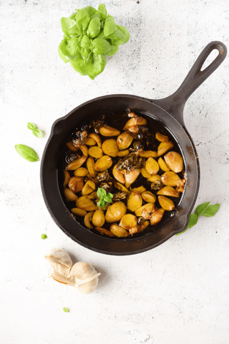 Homemade Garlic Olive Oil and Garlic Confit Low FODMAP Oil