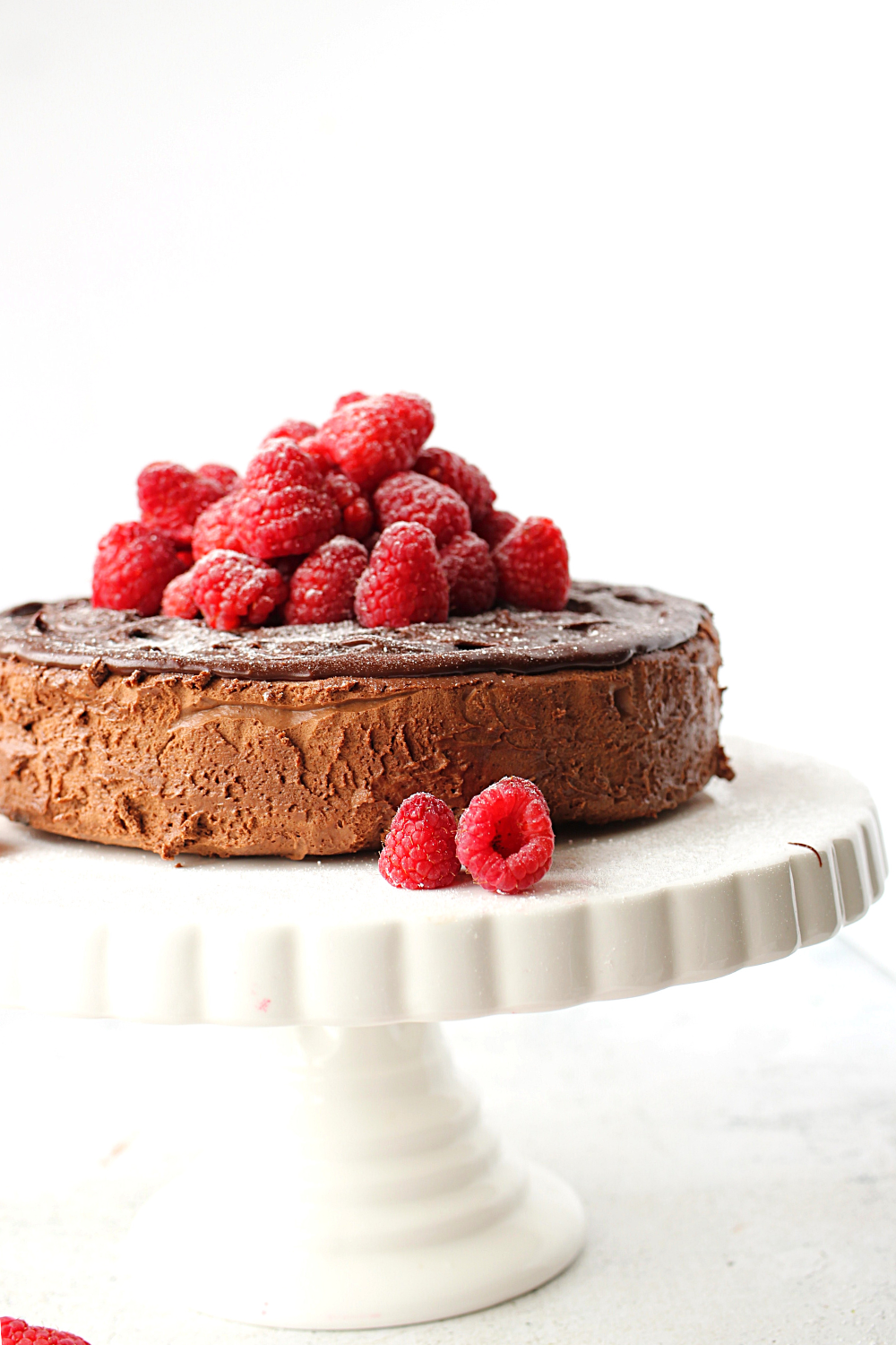 this easy keto mousse cake requires only 4 ingredients