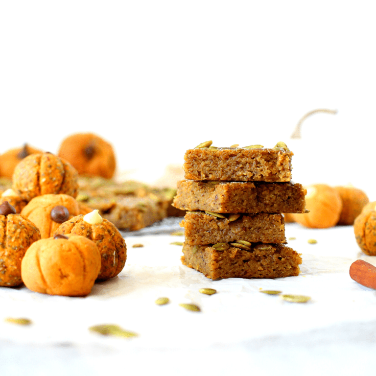 Keto pumpkin blondies