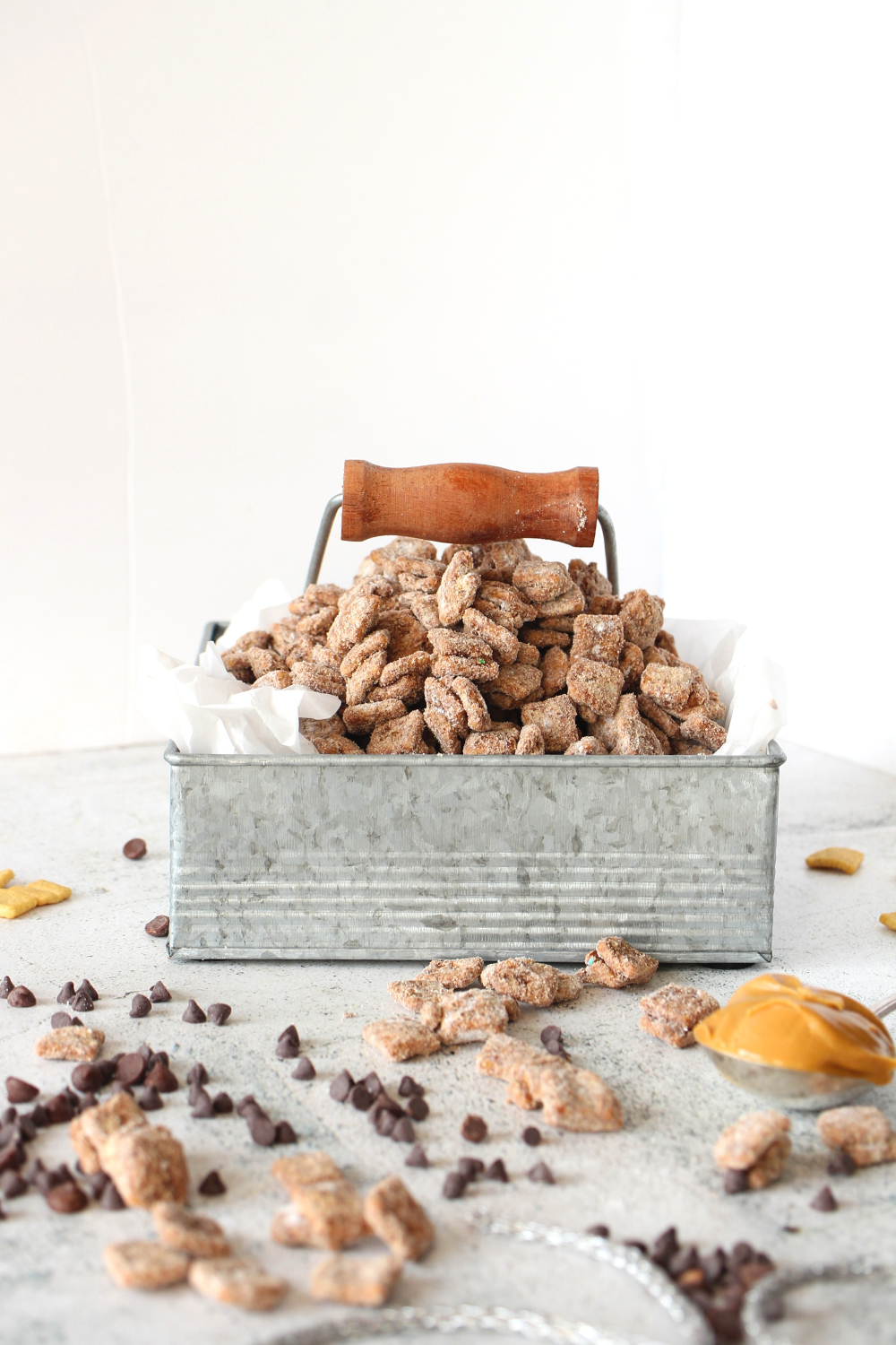 Keto puppy chow which is made from keto cereal, peanut butter and sugar-free white chocolate