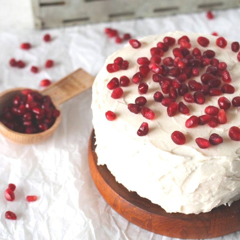 red velvet cake that is made without sugar or food colouring