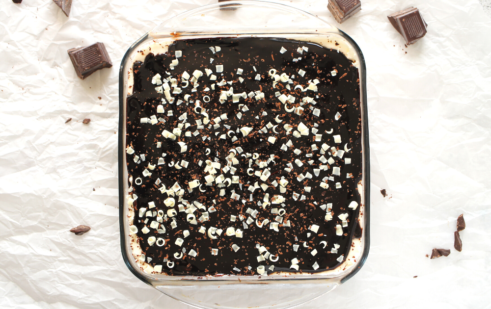 When ready to serve, cover with a drizzle of chocolate fudge sauce, sugar-free chocolate chips or anything else your heart desires!