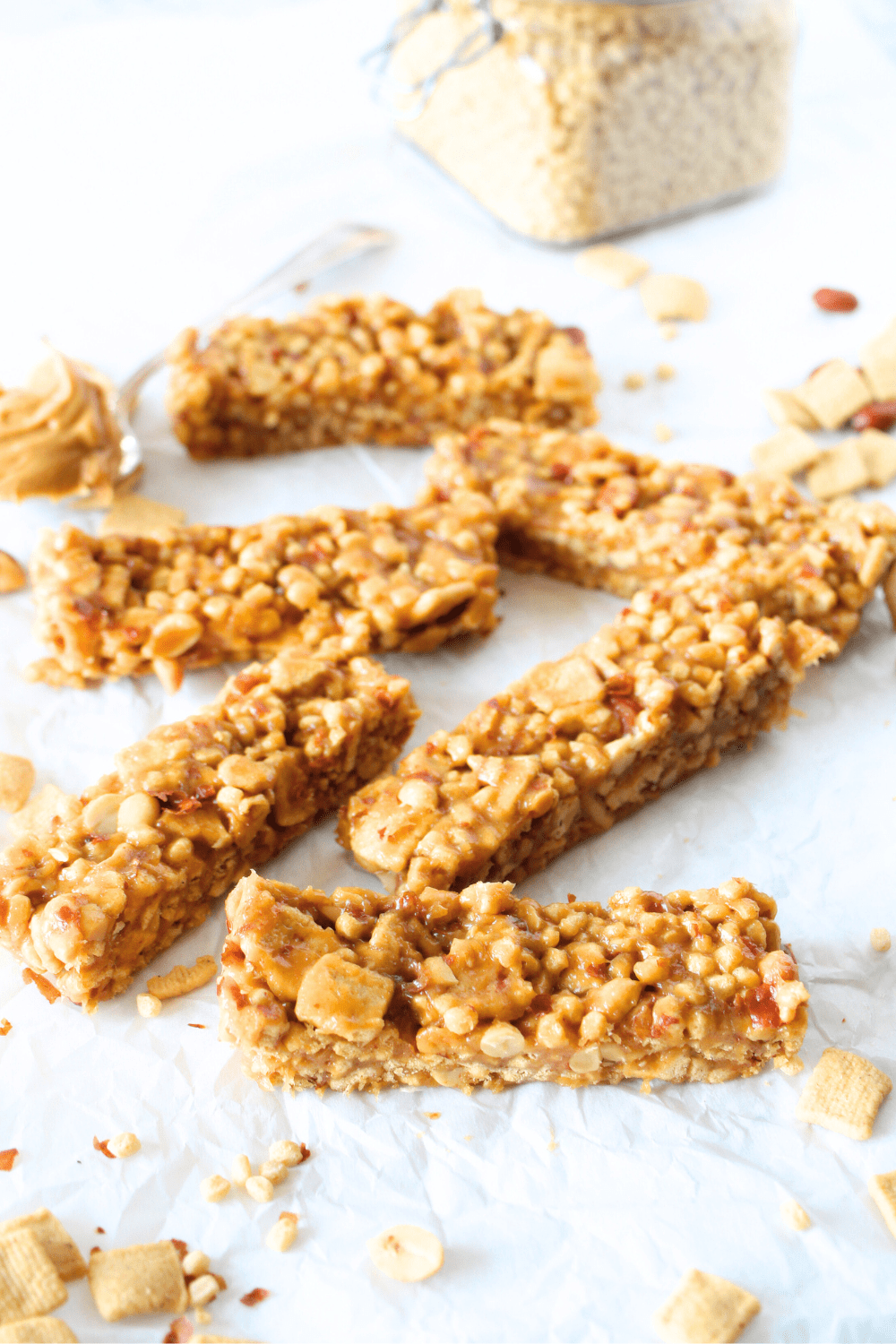 sugar-free no-bake bars with peanut butter and cereal