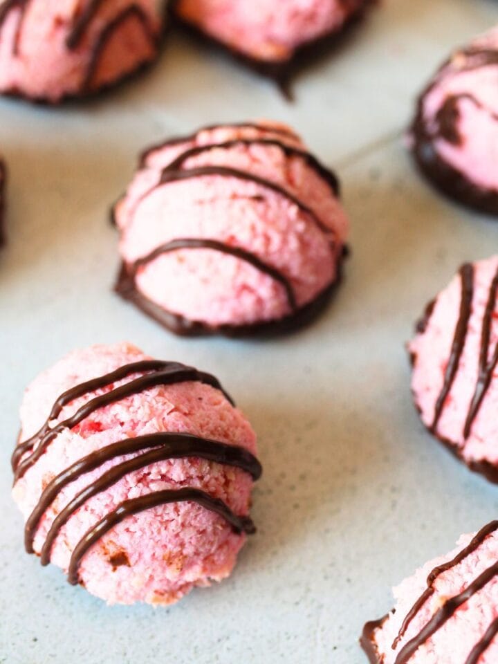 sugar-free macaroons with sugar-free chocolate drizzle.