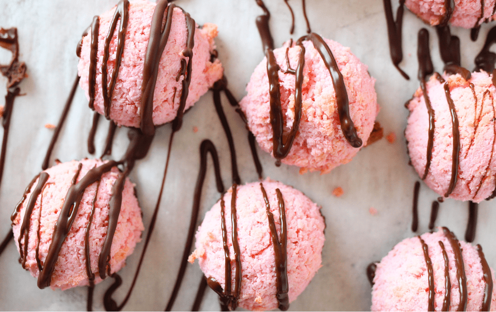 top view of easy keto sugar-free macaroons with a sugar-free chocolate drizzle