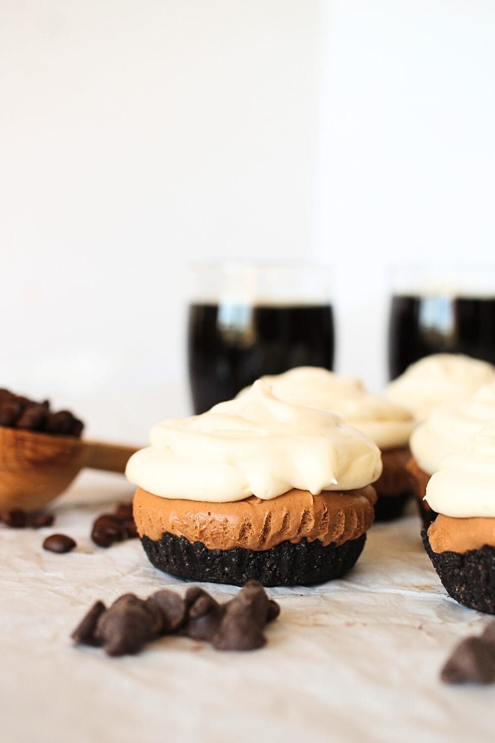 front view of no-bake keto mini cheesecakes with espresso beans