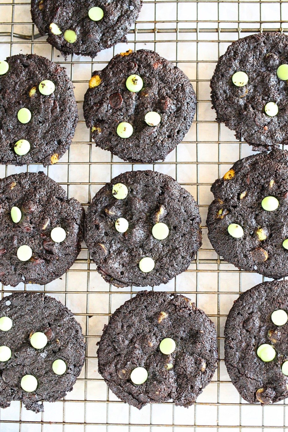 keto mint cookies on cooling rack